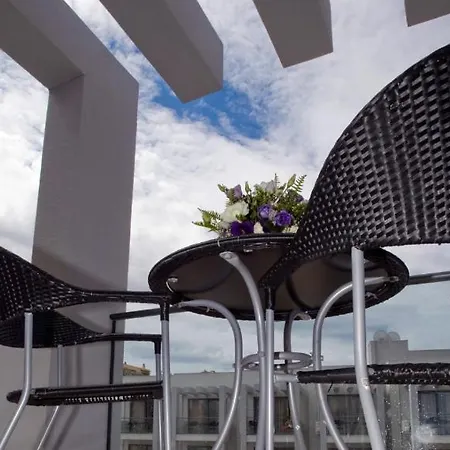 Captain Ξενοδοχείο 3*